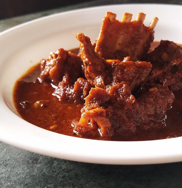 The beautiful Ribs of Tender Goat in Lal Maas