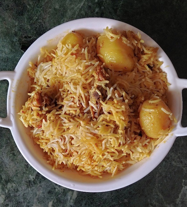 Kolkata Style Chicken Biryani Cooked in Pressure Cooker