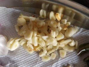 Finely Chopped Garlic for Chilli Chicken
