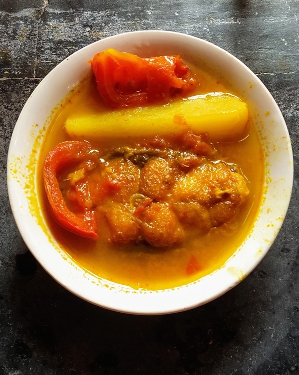Easy Tomato Fish Curry - For the Love of Fishes, Tomato & Bangaliana