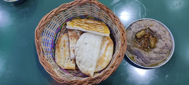 Harisa served with Girda basket